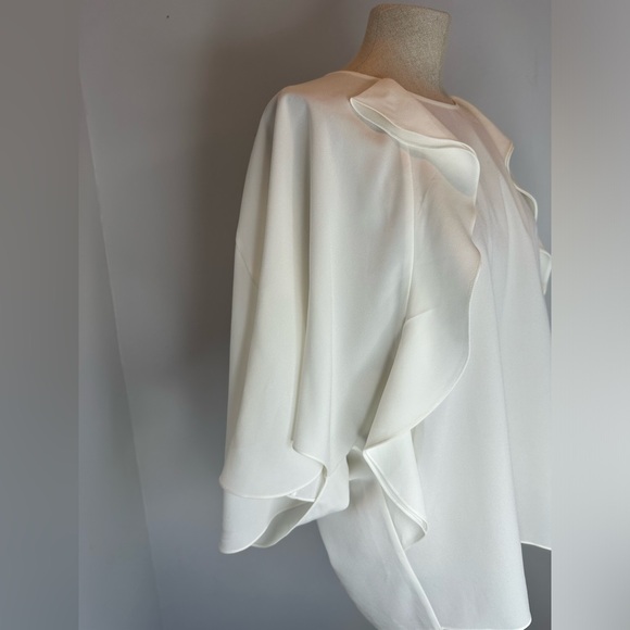 FRAME
Short-sleeve Ruffle Blouse In Cream - Picture 5 of 8